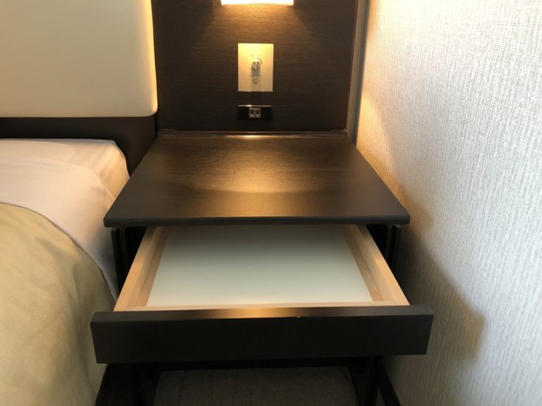 ベッドサイド(1)