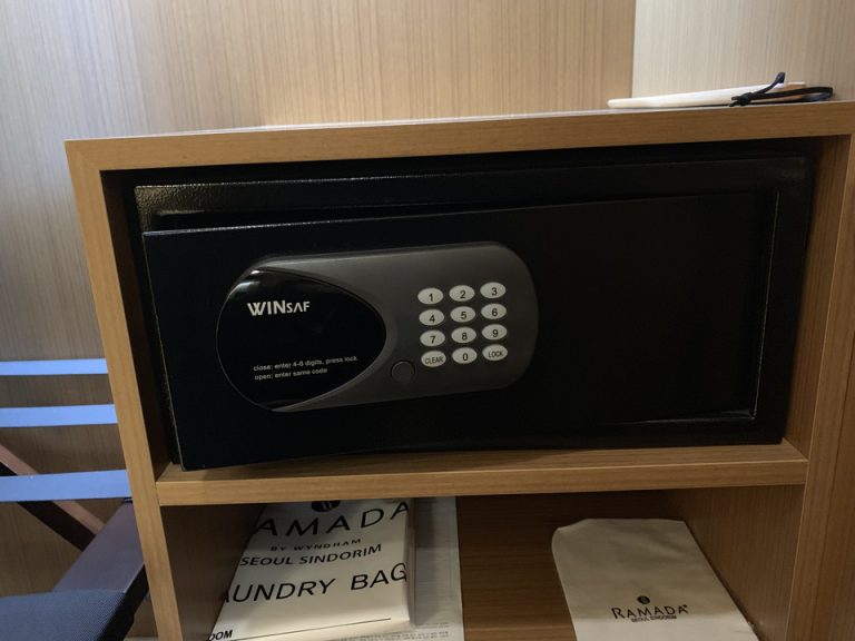 セーフティーボックス(閉じた状態)