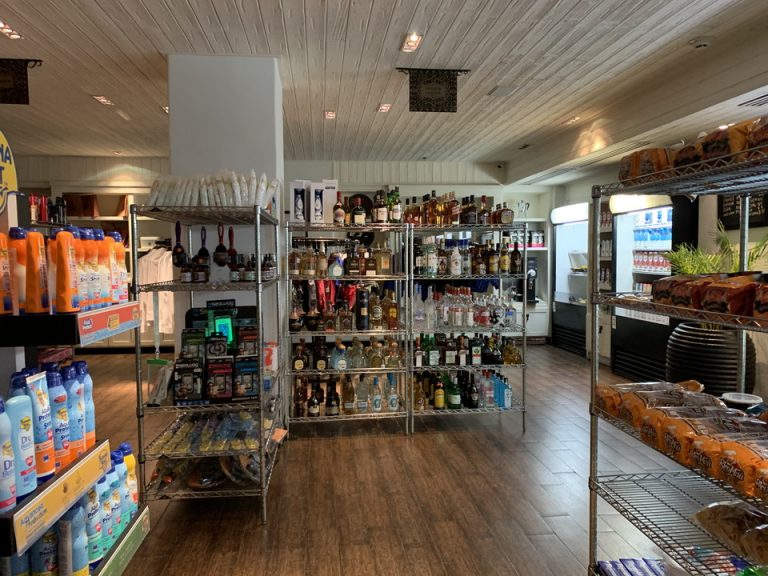 エル・メルカド ホテル内お店 お酒セクション