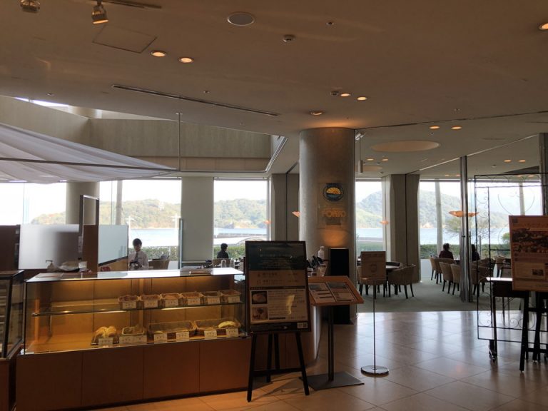 1Fラウンジ「モロキニ」(3)