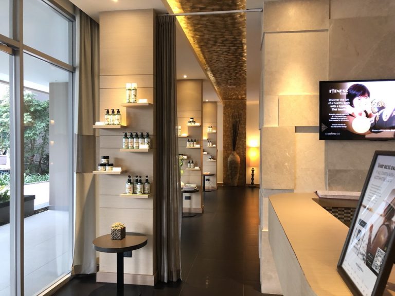 ホテルにはスパが。お高めですが、評判はいいようです。