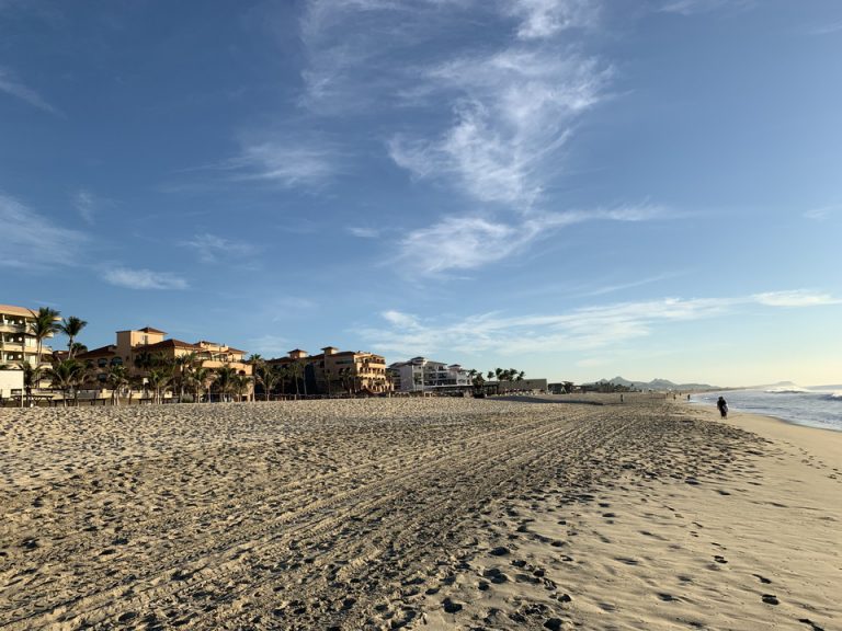 ホテルの隣接のビーチ・ゾナホテリアー エリア
