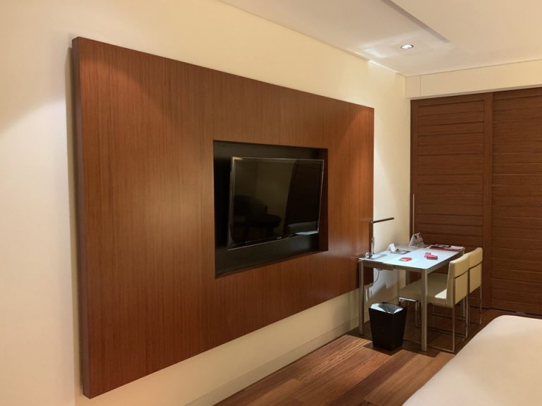 客室全体(入口方向)