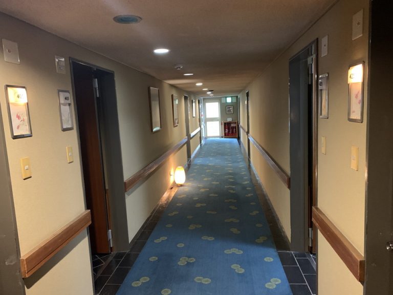 客室階廊下全体