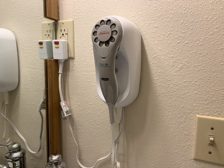 見た目は小さいものの、パワーは十分にあるドライヤーでした。