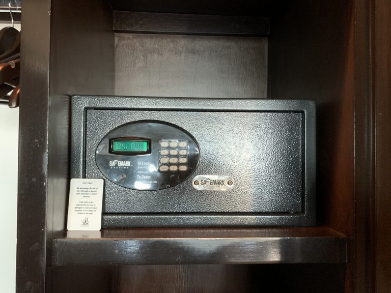 客室 セーフティーボックス