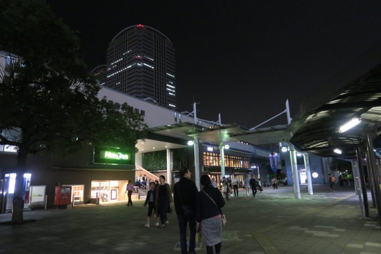 海浜幕張駅