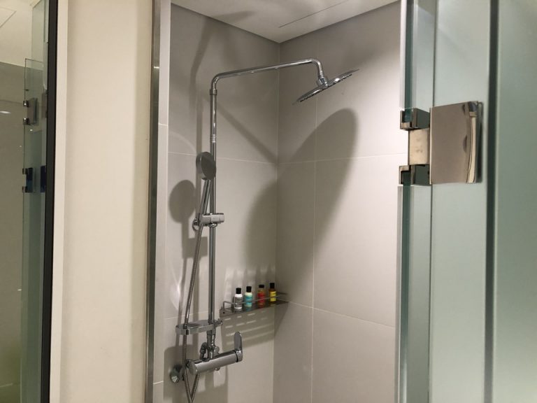 シャワーヘッドは2つ