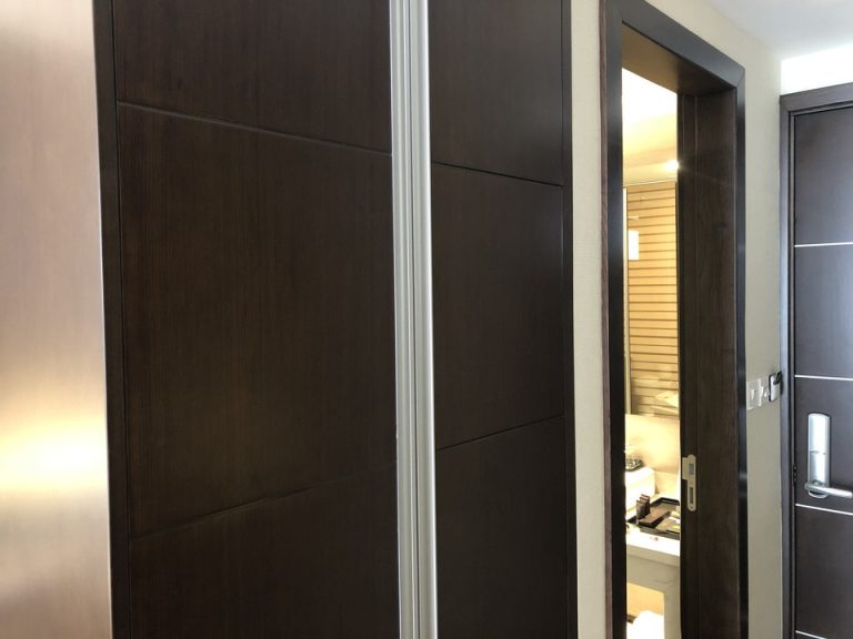 バスルーム入り口