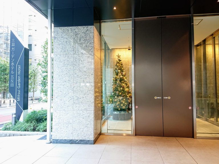 外観エントランス