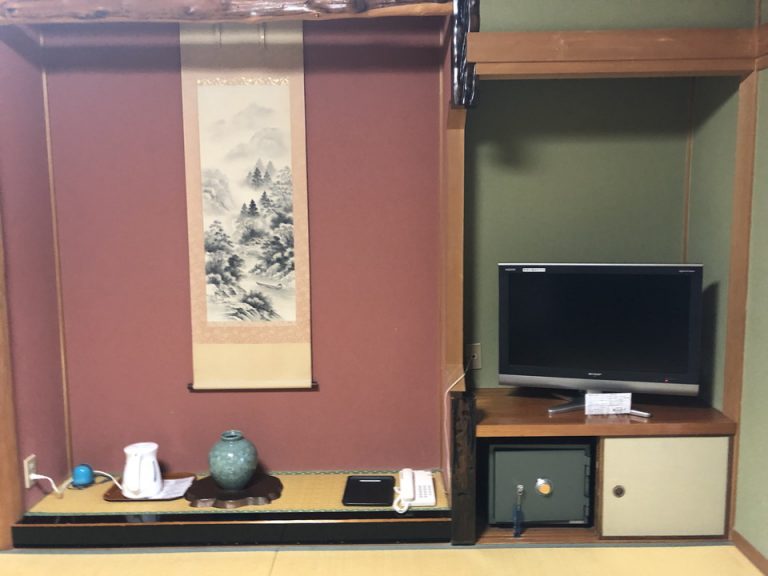 ベット方向からテレビ