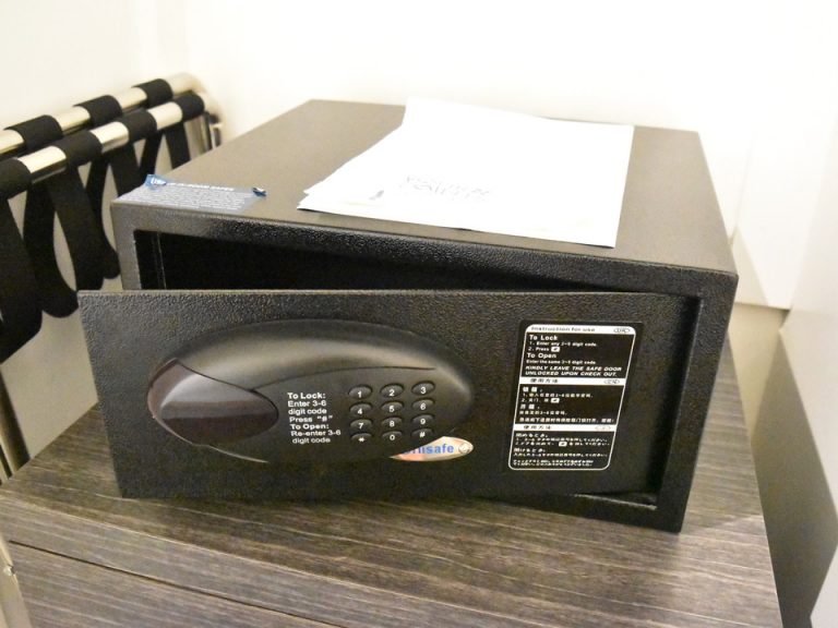 セーフティーボックス閉めた状態アップ