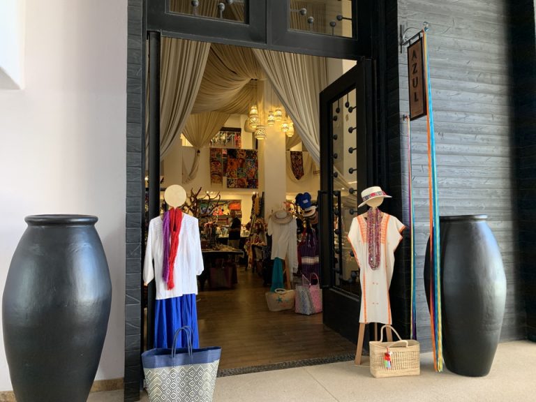 ホテル内のギフトショップ アズール・ブティック 入り口