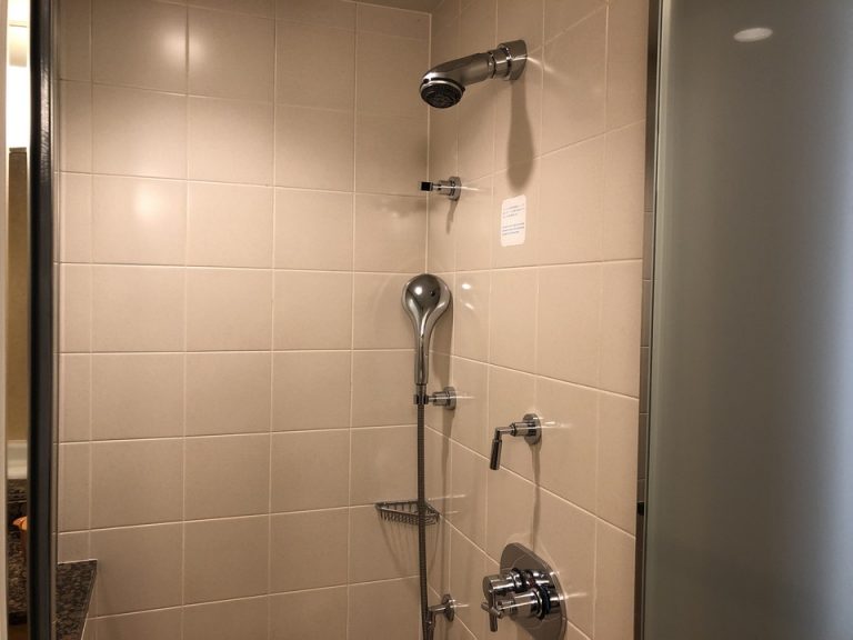 シャワーコーナー