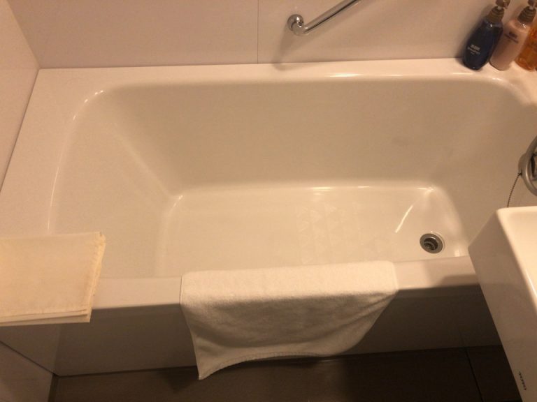 バスタブ
