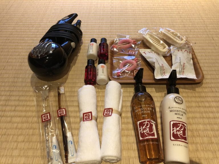 歯ブラシ お手拭き 化粧水 乳液 髪の毛ゴム コットン 綿棒 シャンプー コンディショナー 石鹸 全て揃ってます 手ぶらでOk