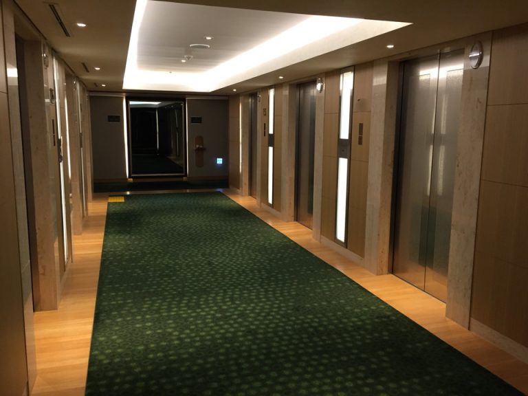 エレベーターホール 客室階