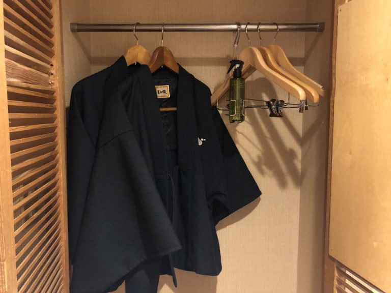 クローゼット開けた状態上部