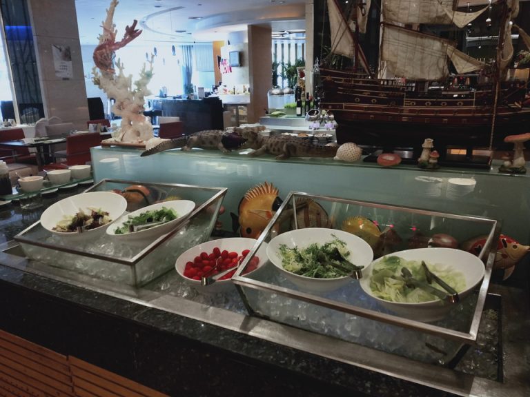 朝食 野菜は新鮮