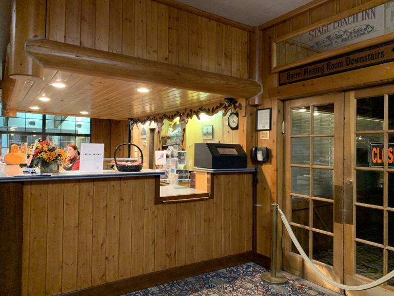 日本語は通じませんが、フロントのスタッフの方はとても親切な方々でした。また、ハロウィン前だったのでチョコレートのプレゼントがあり嬉しかったです。