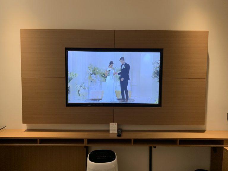 ベッド方向からTV