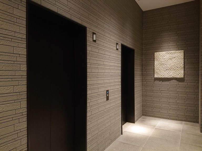 フロントエレベーターホール