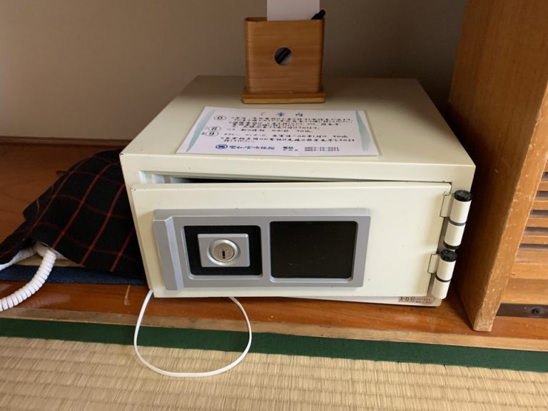 セーフティボックス(閉じた状態)