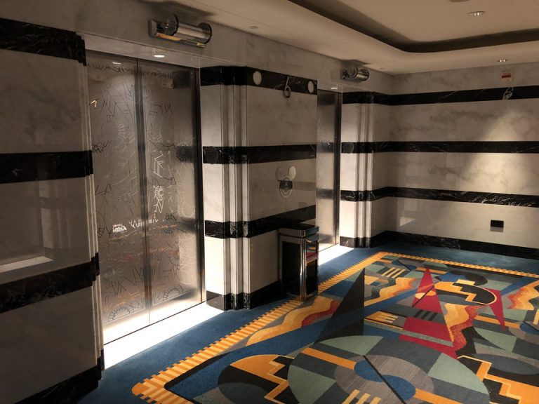 エレベーターホール客室階