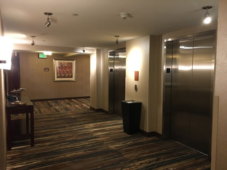 エレベーターホール客室階