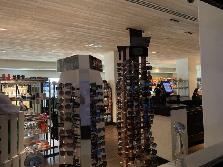 エル・メルカド ホテル内お店