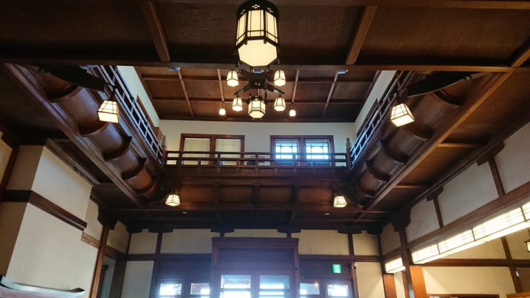 フロント前天井