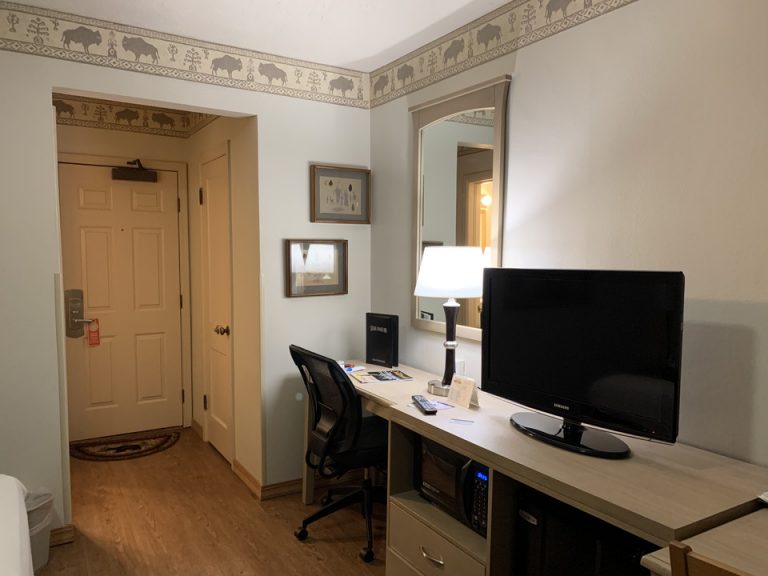 壁紙のバイソンもYellow Stone国立公園付近のホテルならではで、とても素敵でした。