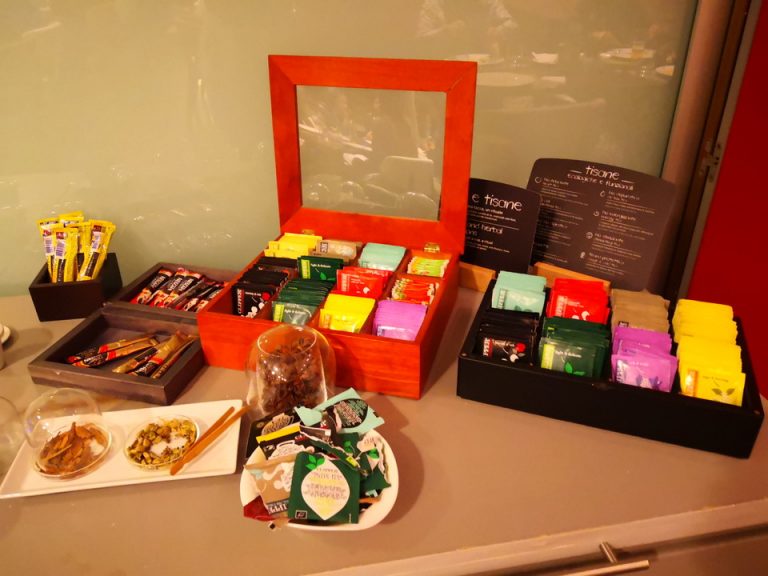 館内レストラン&BAR内観02