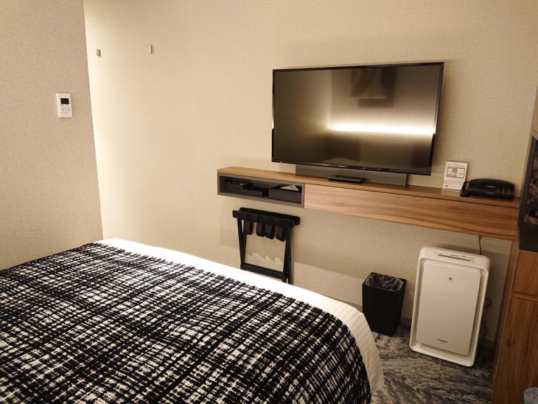 ベッドからテレビ