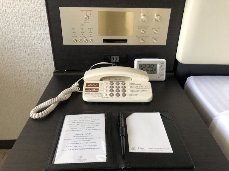 ベッドサイド パネル