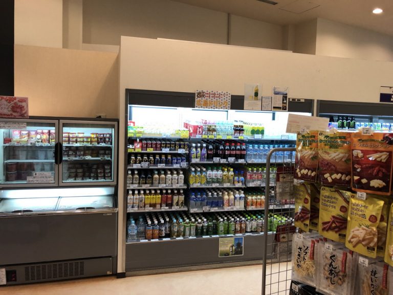 1F コンビニエンスショツプ