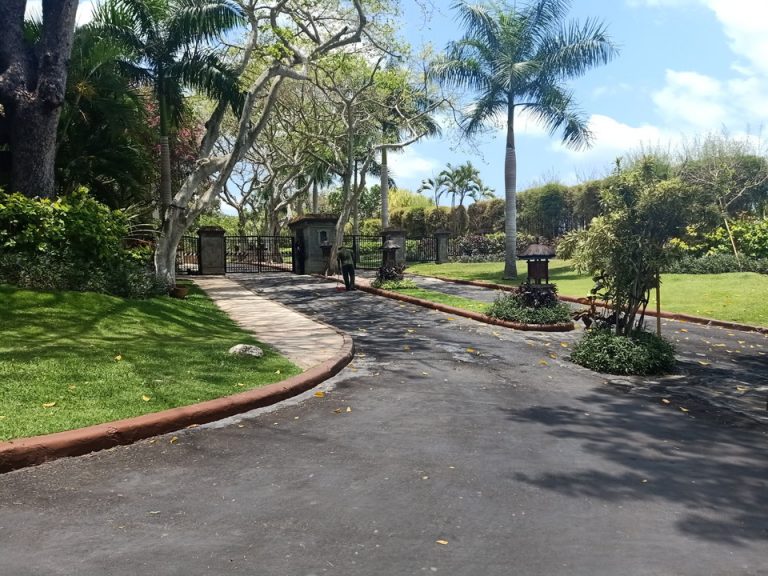 エントランス外観