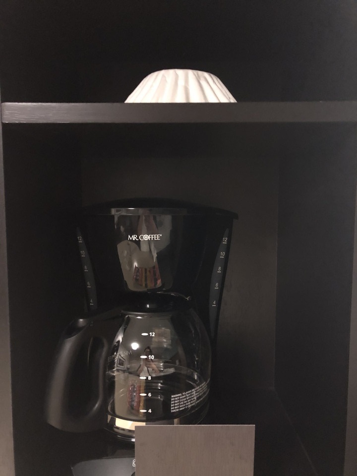 部屋でコーヒーを入れることができます