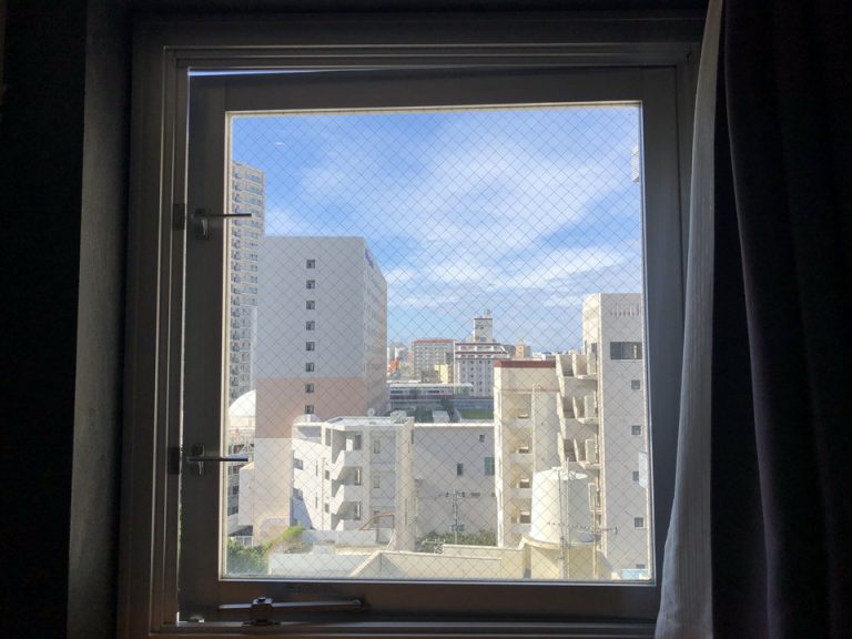 客室窓