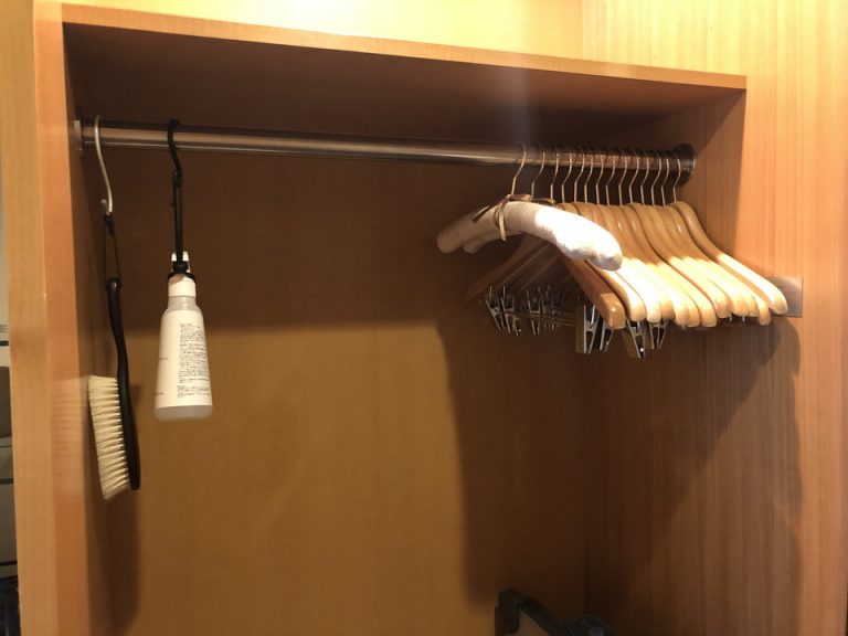 クローゼット内