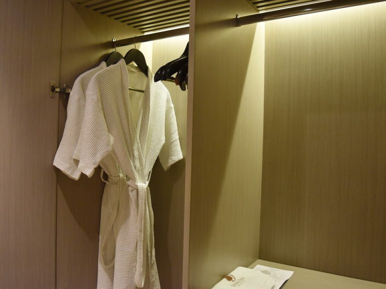 クローゼット中03