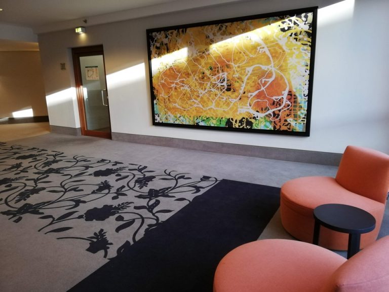 エレベーターホール客室階3