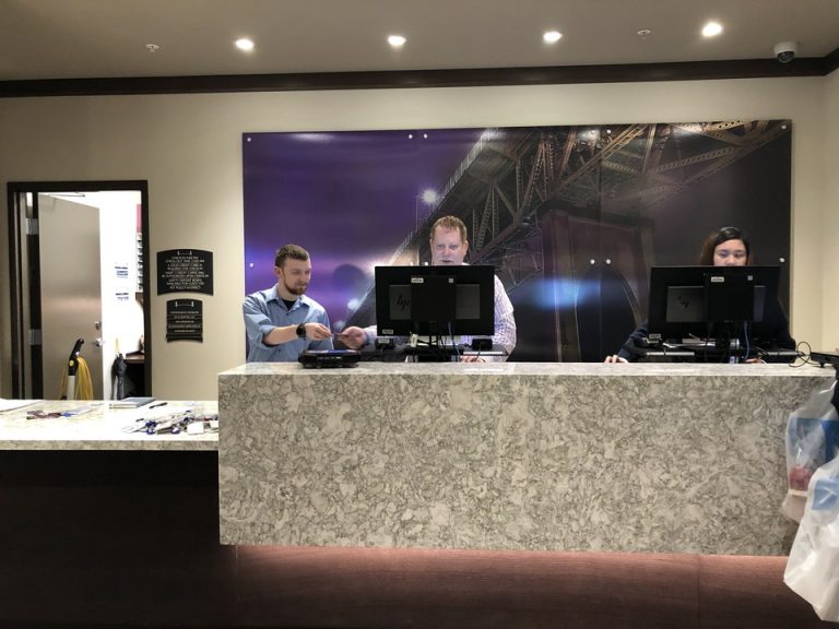 フロントには2しか受け付けがなく混むとチェックインに少し時間がかかります