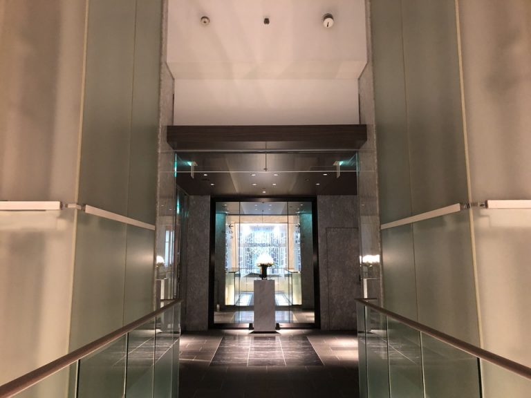 フロント階エレベーターホール(3)