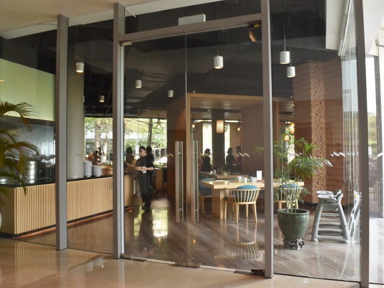 朝食会場入り口