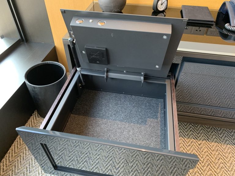 セーフティーボックス(開けた状態)