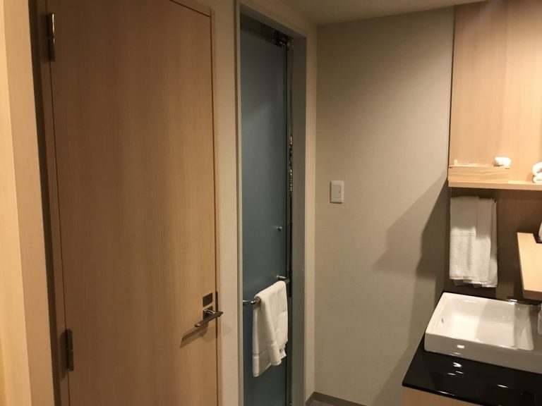 バス・トイレ入り口
