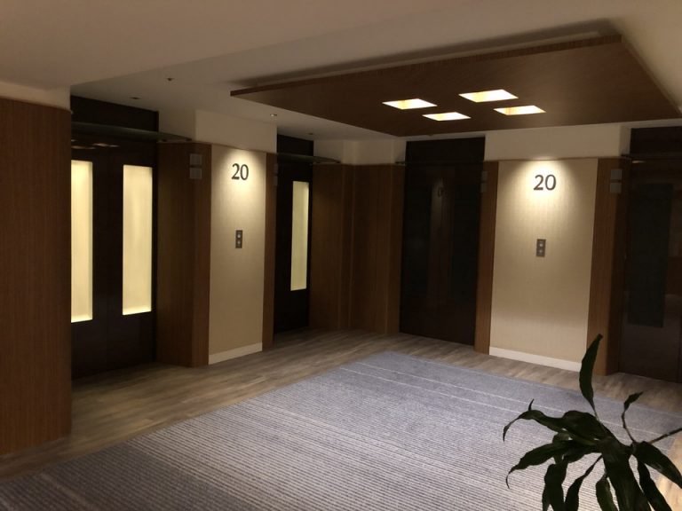 エレベーターホール客室階(1)