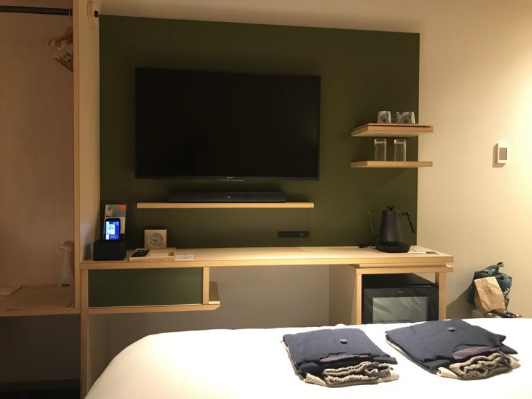 テレビ側