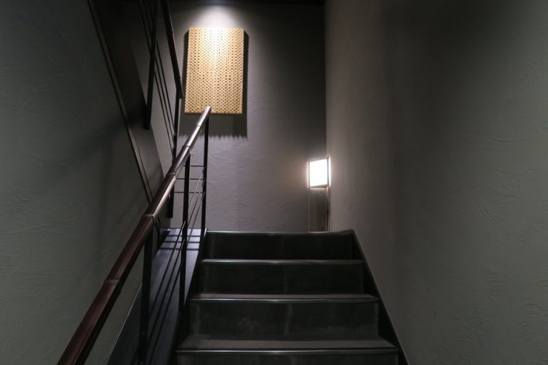 客室に向かう階段